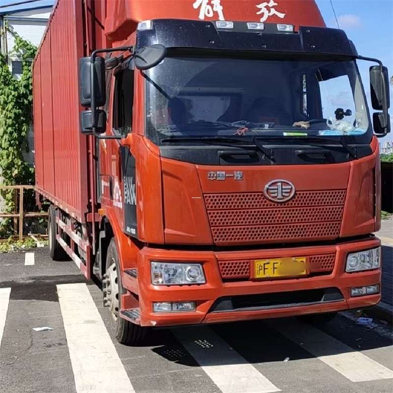 德阳市罗平县进仓物流：专线直达的多元货运之旅